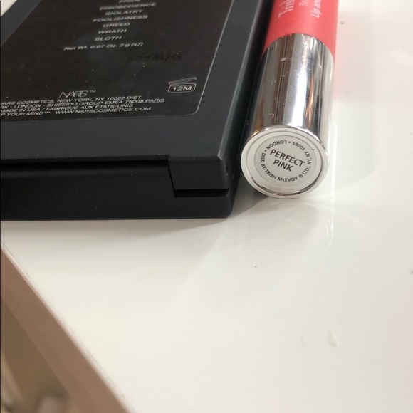 LIP BUNDLE - Picture 6 of 6